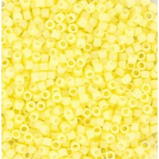 Miyuki delica Perlen 11/0 - Duracoat opaque dyed light lemon ice DB-2101